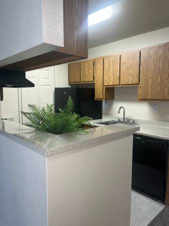 $1,609 / 1br - 623ft2 - 1 Bedroom 1 Bathroom Downstairs! Available November! Tour Today! (Modesto)64021482238595121