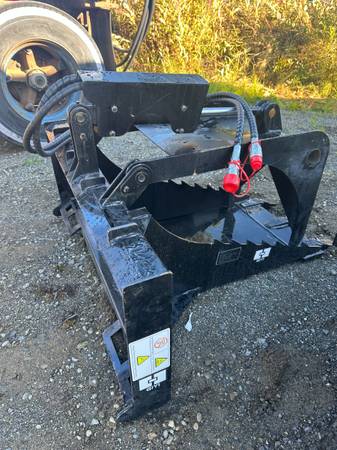 Bob Cat Attachment Stump Puller 1