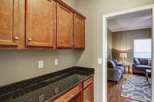 $1,800 / 2br - 1130ft2 - Treat yourself to a new multi-level 2 bed, 1130 sq ft townhome! (Nashville)63680411907459124