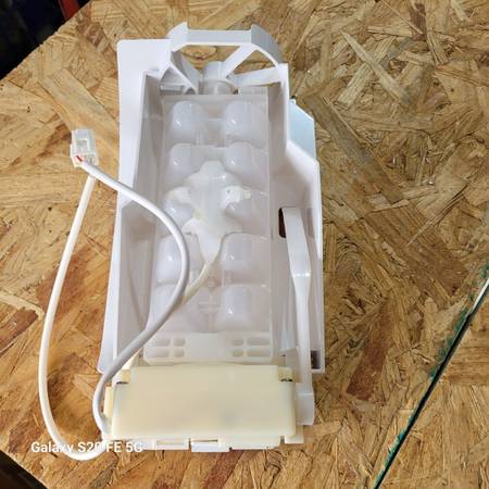 Ice maker 1