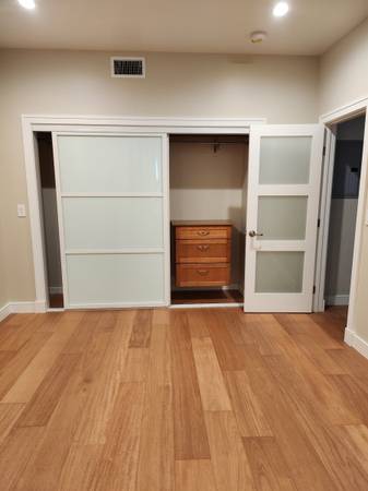 $1,500 / 1br - 165ft2 - Large Bedroom in 3 Bedroom House (sunset / parkside)64055523084161121