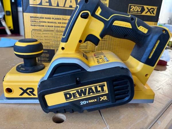 DeWalt hand planer 1