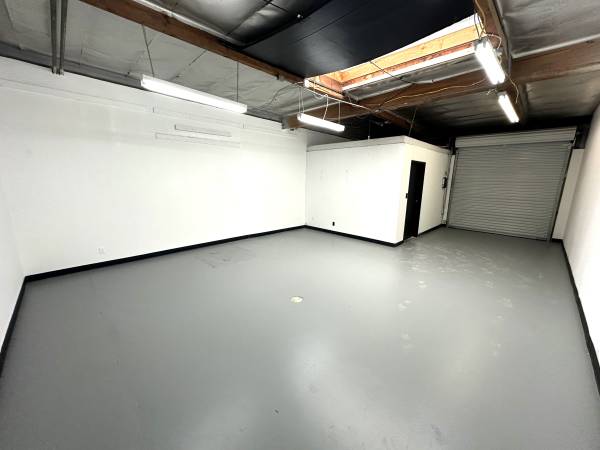 Warehouse For Lease - Rare small size - office, loading door! 1