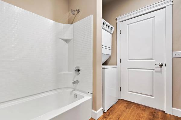 $1,725 / 1br - 642ft2 - Pets are welcome! 1 bd / 1 ba. Call for a tour! (Tumwater)63786613876483122