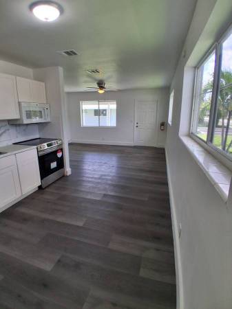 2 bed 2 bath duplex 1