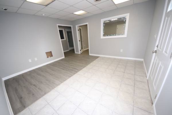 $3,400 / 3400ft2 - Recién renovado en Holabird, ¡¡¡Estacionamiento privado!!! (6718 Holabird Ave)63694946035201122