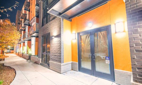 $1,542 / 505ft2 - On-site maintenance, Studio 1ba, Parking Type: Surface Lot (1907 Q Street, Sacramento, CA)64043494670977121