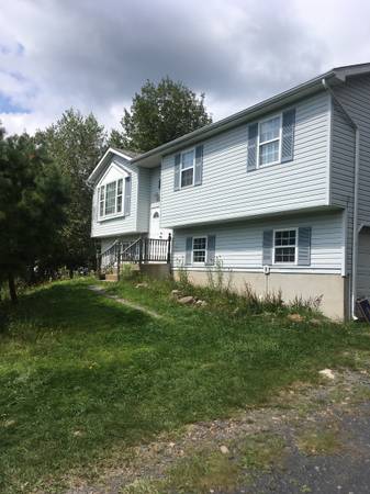 $2,200 / 3br - 1980ft2 - 3 Bedroom 2Bath House for rent (Blakeslee PA/ Poconos)63951425363714121