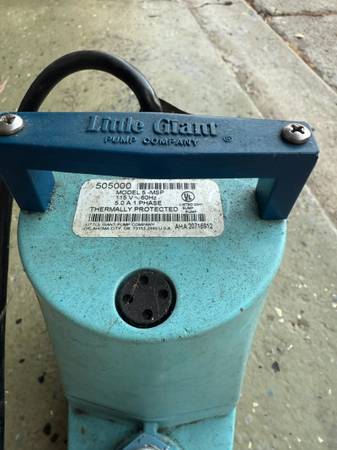 Submersible water pump 1