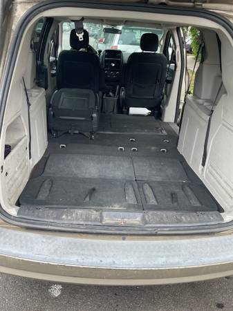 2009 dodge caravan - $1,900 (Canarsie BK)63470770987779124