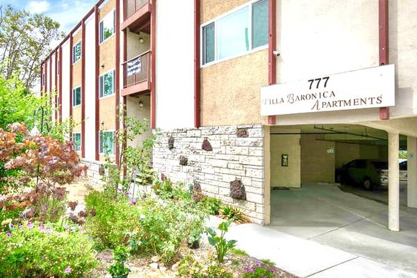 1 Bedroom Top floor / Elevator 1