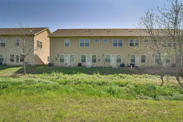 $2025.00 / 3br - 1500ft2 - Ideal Location! 3BR/2.5BA with Garage, Internet & Cable – Near Six Fla63796578568195121