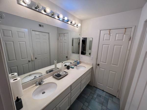 $985 / 1br - Nice Bedroom for Rent (Eastlake)64037217183617121