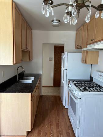 $1,125 / 1br - 750ft2 - $1,125.00 Large 1 Bedroom in Bloomington - Heat Included! (Bloomington)64048422523138122