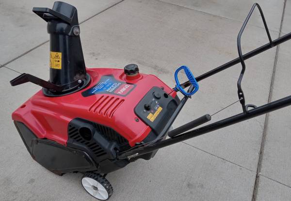 Toro 621-R Power Clear Snowblower 1