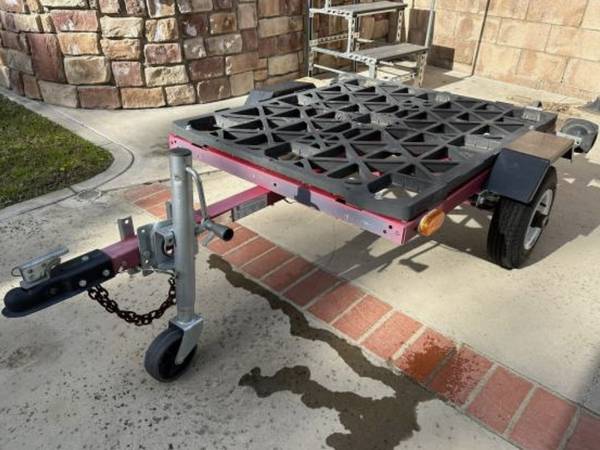 40” x 48” Mini Utility Trailer - payload carrying capacity 477 kg 1