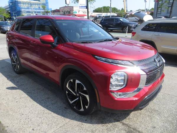 2023 Mitsubishi Outlander SE 4WD - $19,300 (QUEENS NUEVA YORK)63654715252227122