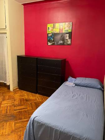 $700 / 2br - Share room for rent in Astoria63912045539459121