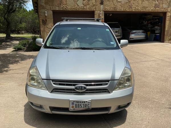 2010 Kia Sedona EX - $4,500 (Spicewood)63621941529985123