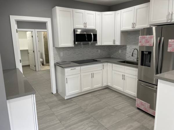 $2,000 / 1br - Private! 1bed 1 bath63701034724865124