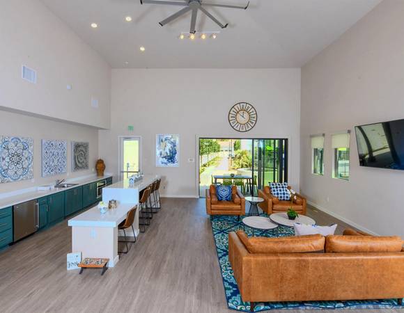 $3,045 / 2br - $1000 OFF 1ST MO - Attached & Detached Garages + Designer 2 Bedroom (Vista)64037045054338124