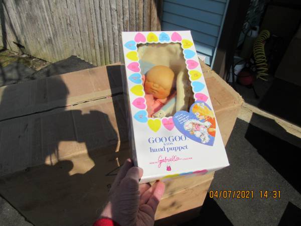 GOO GOO KIDS HAND PUPPET 1984 FULL CASE 12 DOLLS 1ST ED. NEW OLD STOCK 1