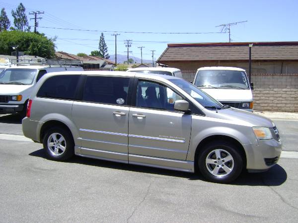 08 Dodge Caravan Handicap Ramp Wheelchair Lift Mobility Van Loaded 47,000 MILES! - $12,995 (ONLY 47,000 ORIGINAL LOW MILES! WOW LOW LOW MILES!)63613722881155122