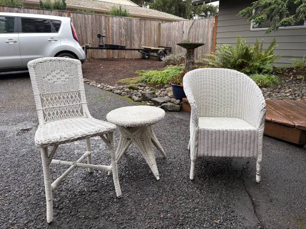 Wicker Chair & Table 1