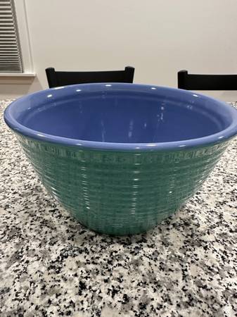 Large Mixing Bowl 1