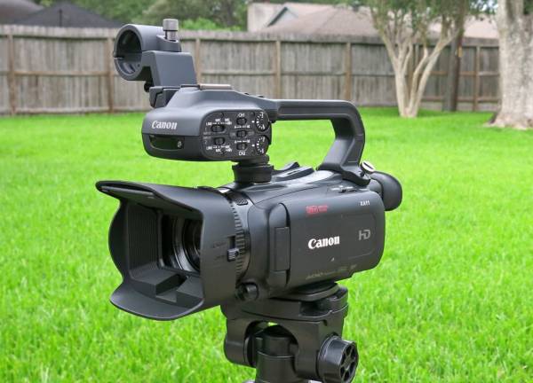 【業務用ビデオカメラ】XA11【CANON】 Amazon.com : Canon XA11 Professional Camcorder (Renewed