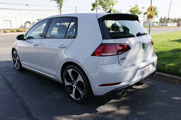 2018 Volkswagen Golf GTI S | Superbike Showroom - $14,999 (Rancho Cordova)63441112824321124