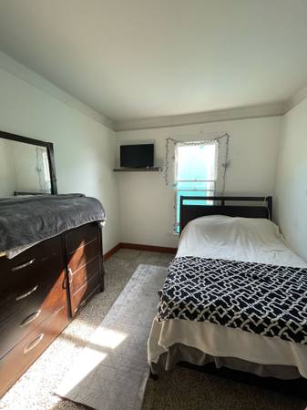 $1,200 / 3br - 2000ft2 - Habitación en alquiler (San Diego)63865933207425121