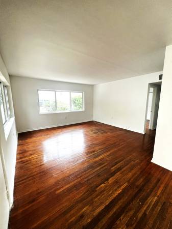 $4,990 / 3br - House FOR RENT with large yard at (Coconut Grove)63825138151683123