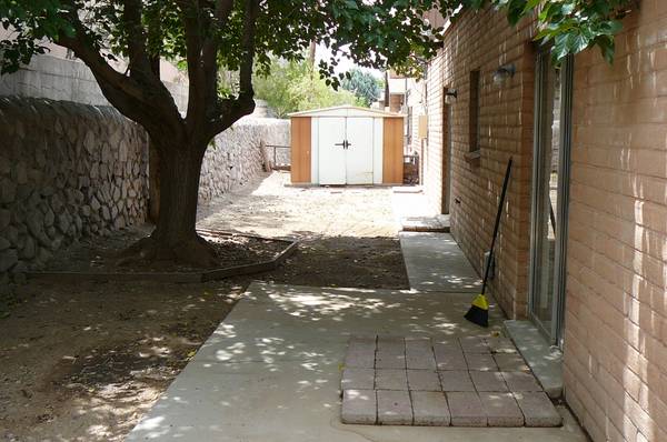 $1,000 / 2br - 1500ft2 - SUPER GREAT HOUSE CENTRAL LOCATION63867373849731123