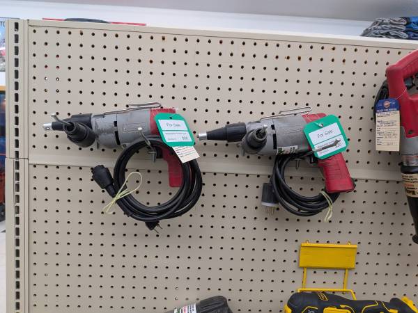 Milwaukee Heavy Duty Screw Shooter 1