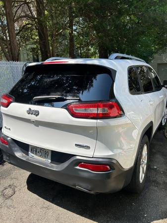 2018 Jeep Cherokee - $9,200 (Staten Island)63486646405379123