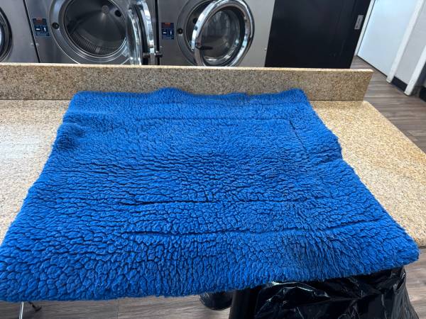 Blue Fleece Saddle Blanket 1
