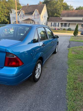 2007 FORD FOCUS SE 52K LOOKS AND RUNS NEW - $6,500 (Derry)63486553184001123