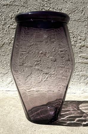 Large glass vase - purple 1