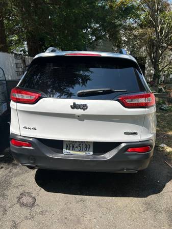 2018 Jeep Cherokee - $9,200 (Staten Island)63486646405379124