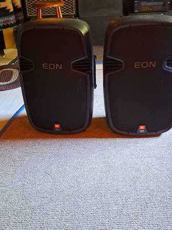 PA System JBL EON 15" Powered Speakers & Mixer - $700 (Beaver Dam)62959187822081122