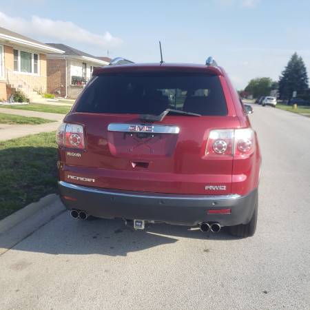 2008 GMC ACADIA SLT AWD - $3,500 (Calumet city)63624839410051122