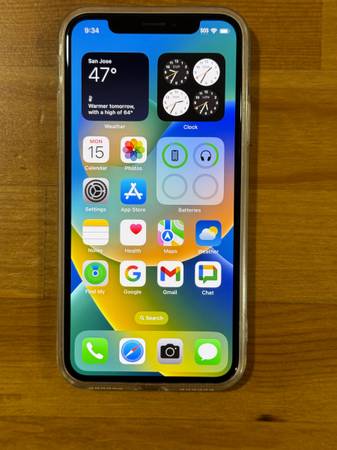 Apple Authentic iPhone X 64GB in white - Like new 1