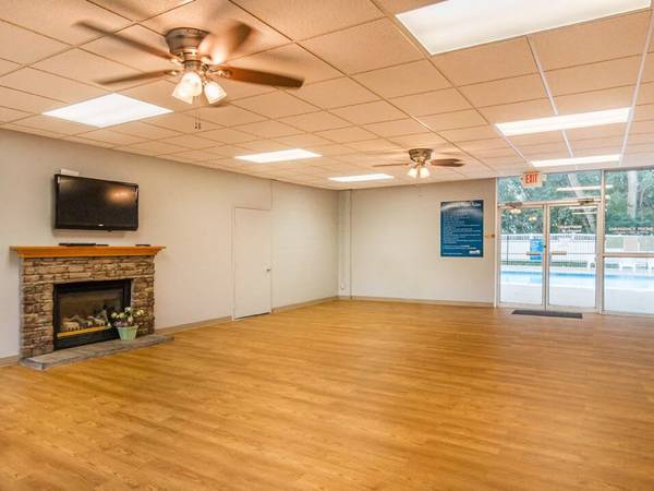 $950 / 1br - 696ft2 - KNOCK, KNOCK, opportunity here! (2300 Indian Hills Drive, Sioux City, IA)63617082141699121
