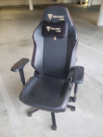 Secret Lab TITAN EVO gamer chair 1