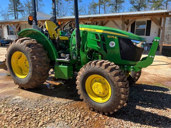 John Deere tractor 1