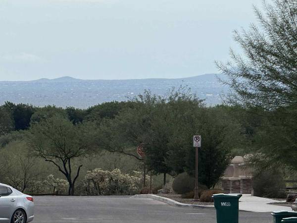 $1,900 / 3br - 2087ft2 - Gorgeous 3BR/2.5BA home in Rancho Sahuarita! Spacious 2,087 sq. ft. (Sahuarita)63675082197123122