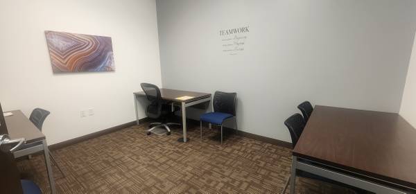 $220 de coworking compartido reservado. Acceso las 24 horas a tu área de trabajo (Sioux Falls)63381330451073122