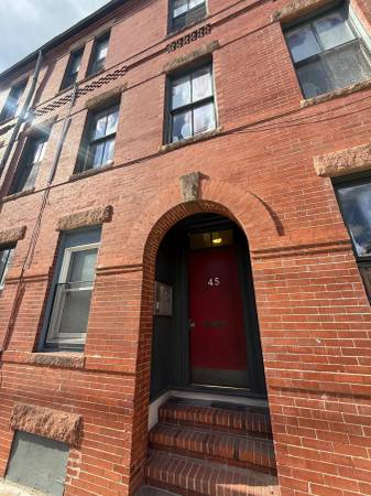 $2,395 / 1br - 700ft2 - Union Square 1 Bed with parking + deck! (Union Sq.)63655181008387123