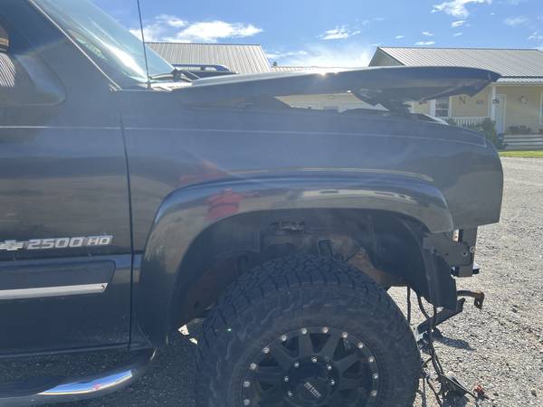 2004 Chevrolet Silverado 2500HD - $5,000 (Riverside)63442458060417122